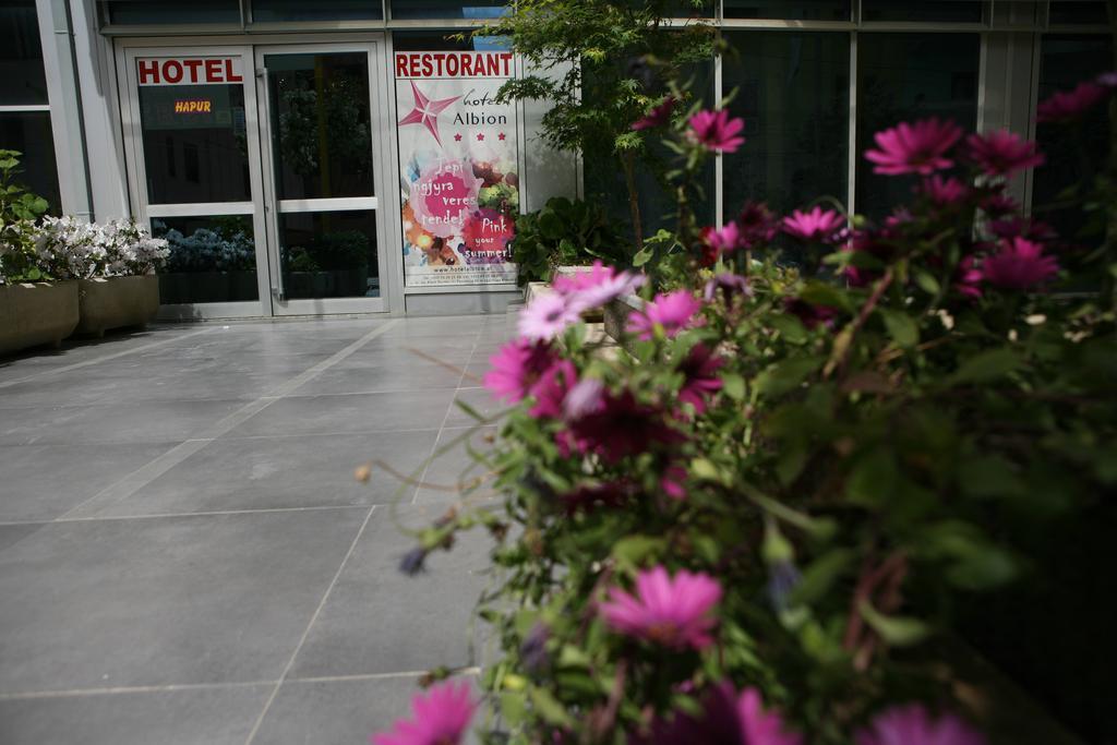 Hotel Albion Дуррес Екстер'єр фото