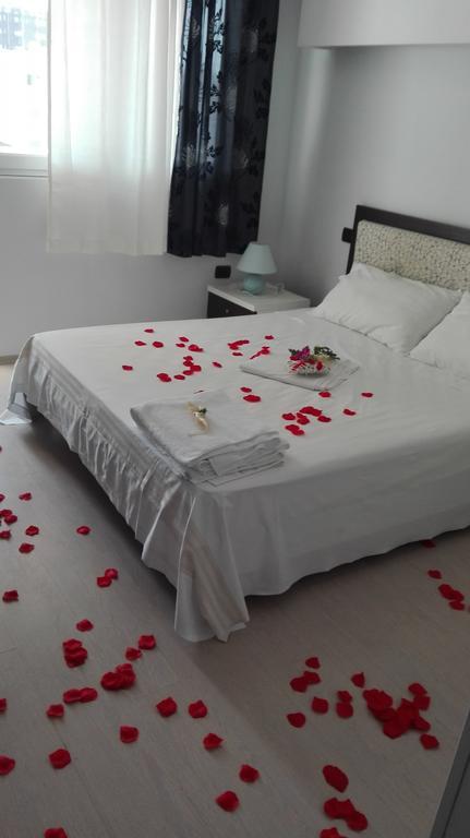 Hotel Albion Дуррес Екстер'єр фото