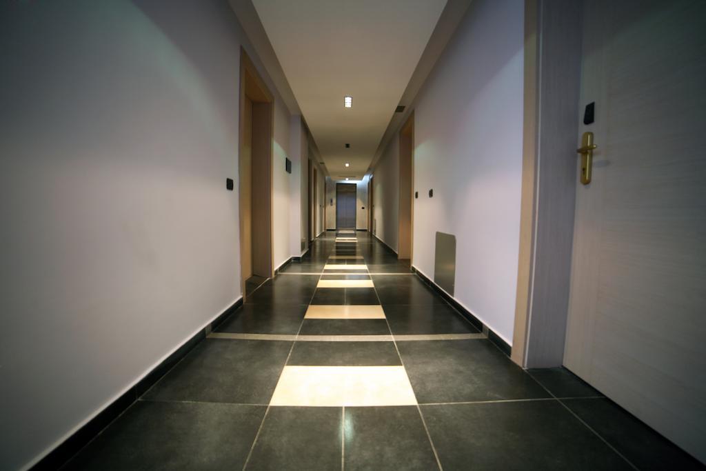 Hotel Albion Дуррес Екстер'єр фото